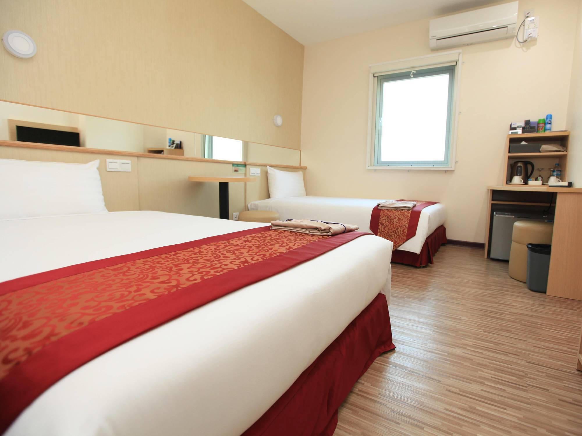 Super Hotel Rangoon Eksteriør billede