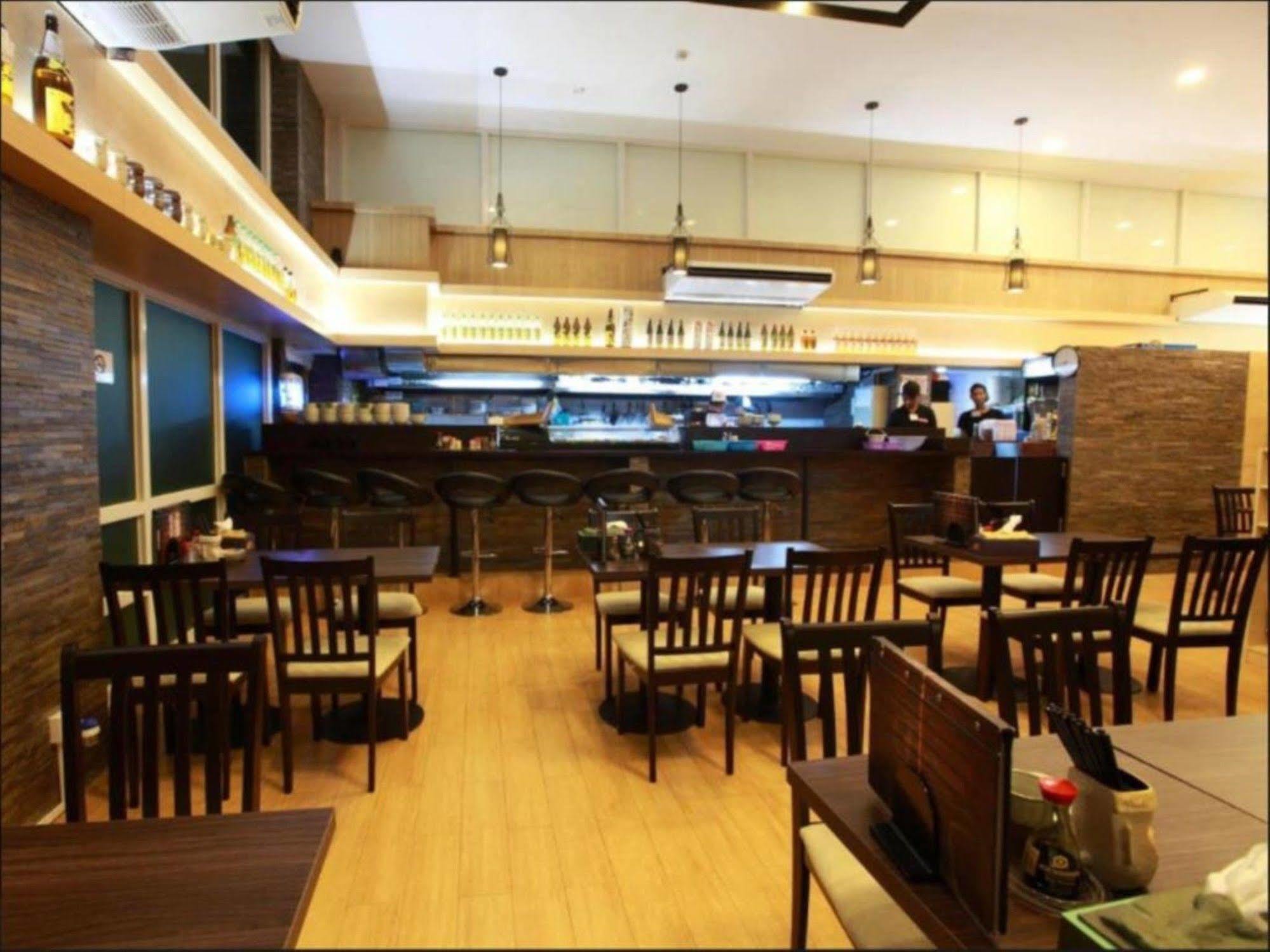 Super Hotel Rangoon Eksteriør billede