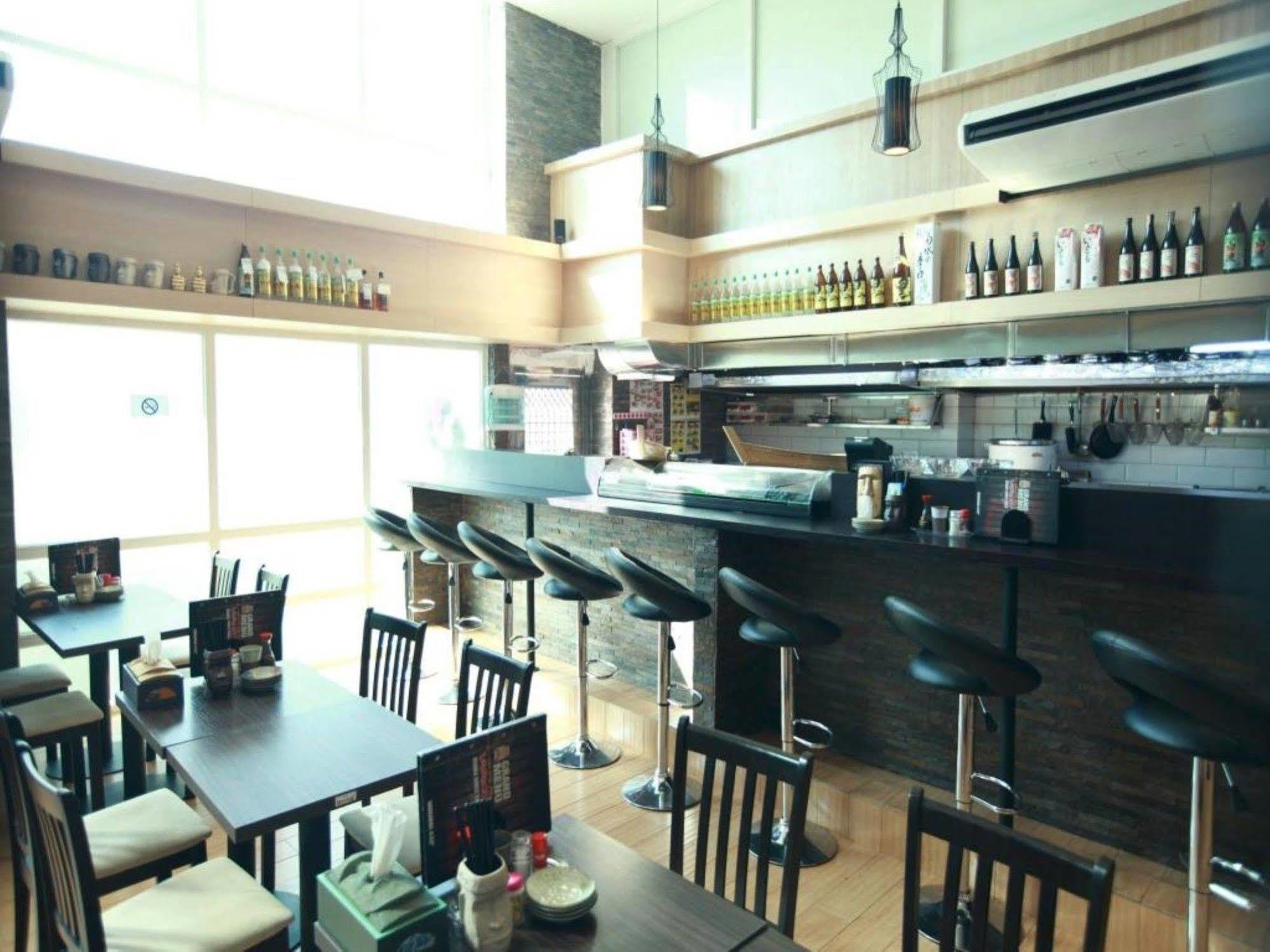 Super Hotel Rangoon Eksteriør billede
